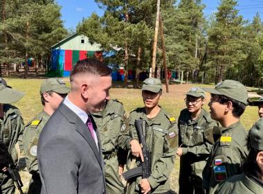 Курсанты Центра «ВОИН» встретились с Героем России Игорем Юргиным