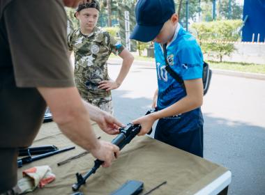 Жители Хабаровска прошли «Тропу воина» в День ветерана боевых действий