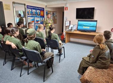 Более 1120 курсантов Центра «ВОИН» посмотрели фильм «9 секунд» о подвиге Героя России Алдара Цыденжапова