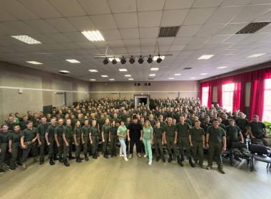 В свердловском филиале Центра «ВОИН» выступил уральский исполнитель