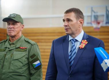 Губернатор Демешин напутствовал хабаровских «ВОИНовцев» перед тактическими играми.