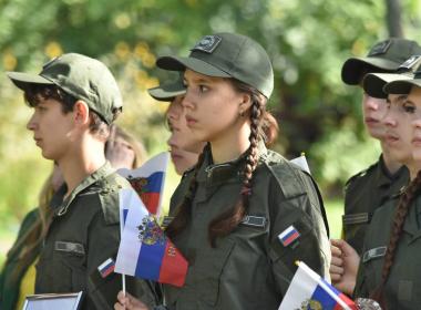 Глава Чувашии Олег Николаев и Центр ВОИН в республике вместе отметили День государственного флага России