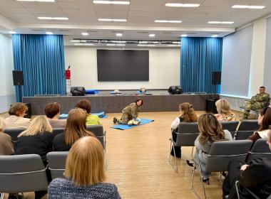 В казанской школе прошел мастер-класс по первой помощи от инструктора Центра «ВОИН» в Татарстане