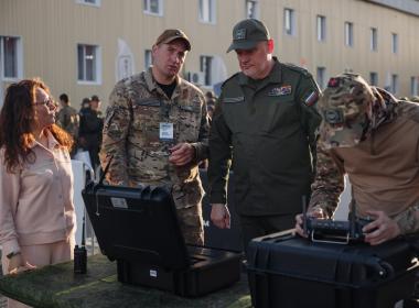 Директор Центра «ВОИН» посетил военно-патриотическую смену «Время юных героев» в Ноябрьске