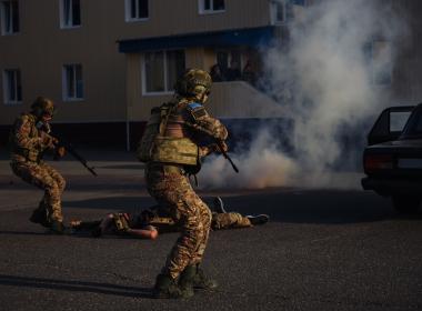 Директор Центра «ВОИН» посетил военно-патриотическую смену «Время юных героев» в Ноябрьске