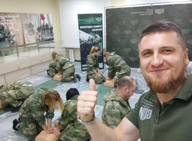 Инструкторы Центра «ВОИН» учат сотрудников министерств Свердловской области спасать людей с осколочными ранениями