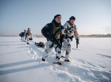 Хабаровские курсанты Центра «ВОИН» сразились в снежном лазертаг-бою